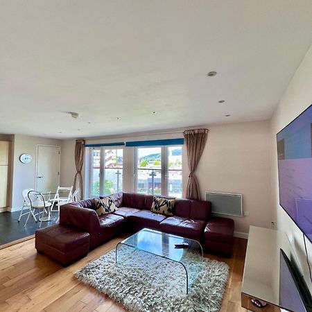 Great City Centre Getaway Apartment 2 Bed Near The Beach And Shopping Area スウォンジー エクステリア 写真