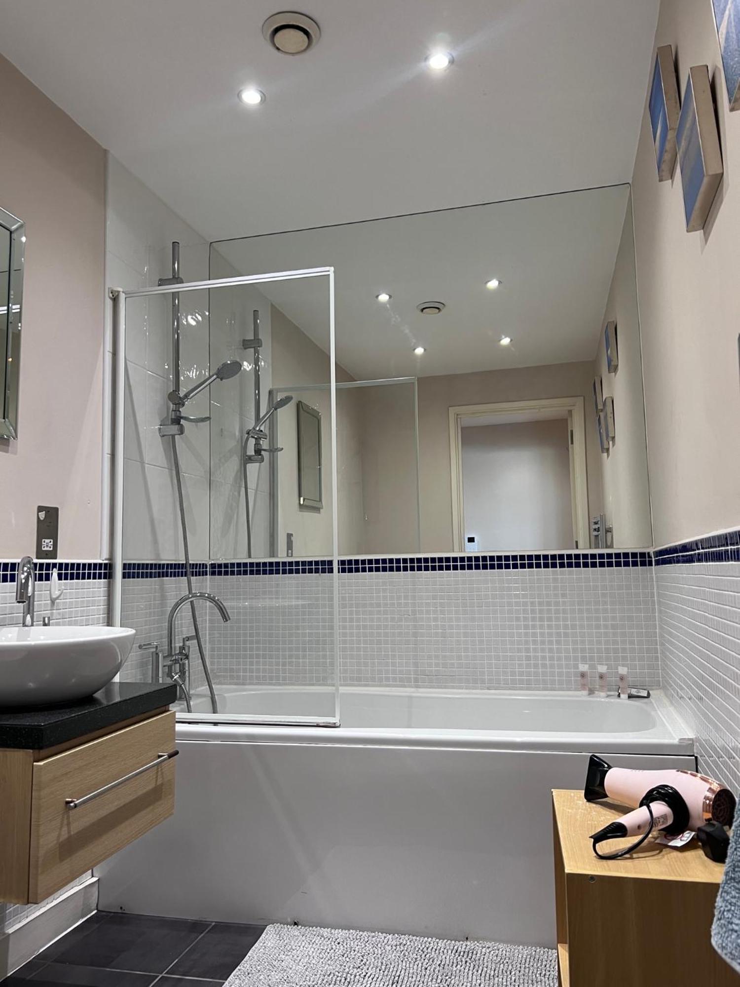 Great City Centre Getaway Apartment 2 Bed Near The Beach And Shopping Area スウォンジー エクステリア 写真