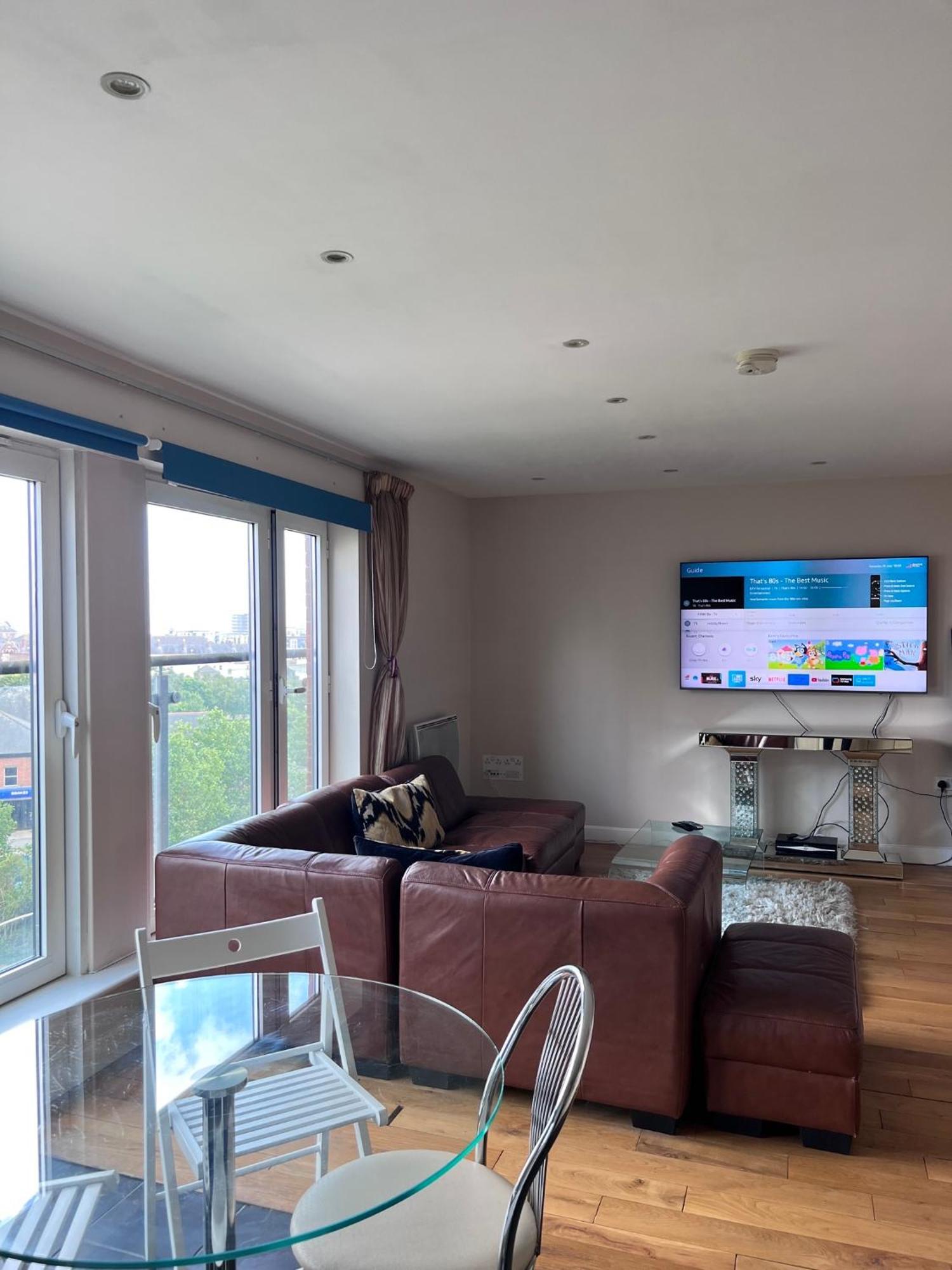 Great City Centre Getaway Apartment 2 Bed Near The Beach And Shopping Area スウォンジー エクステリア 写真