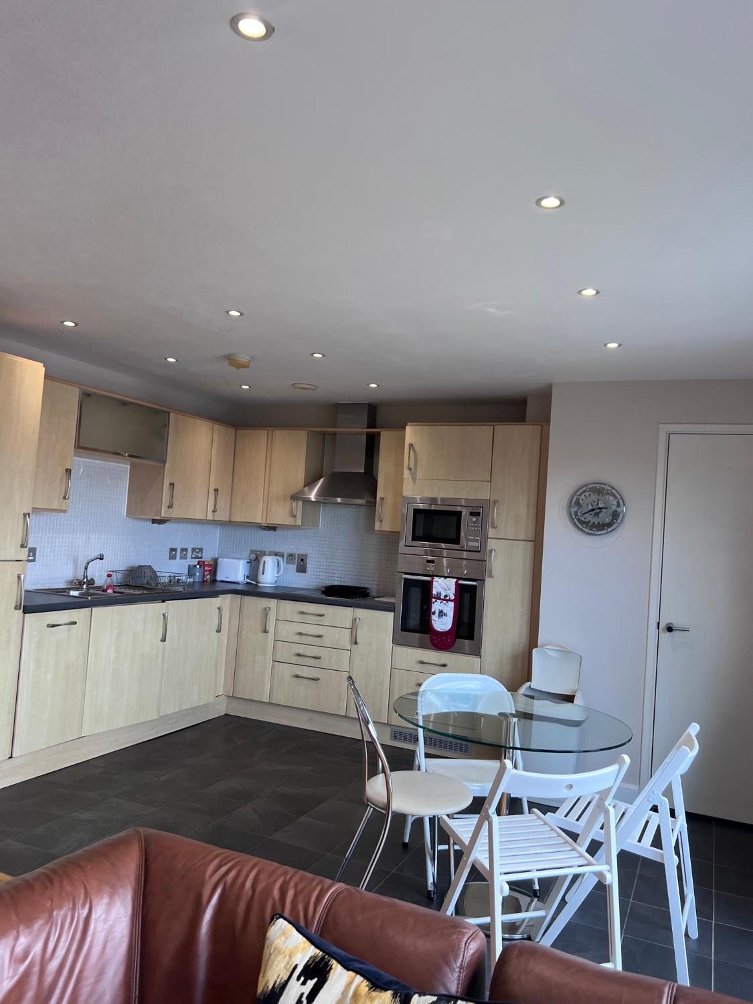 Great City Centre Getaway Apartment 2 Bed Near The Beach And Shopping Area スウォンジー エクステリア 写真