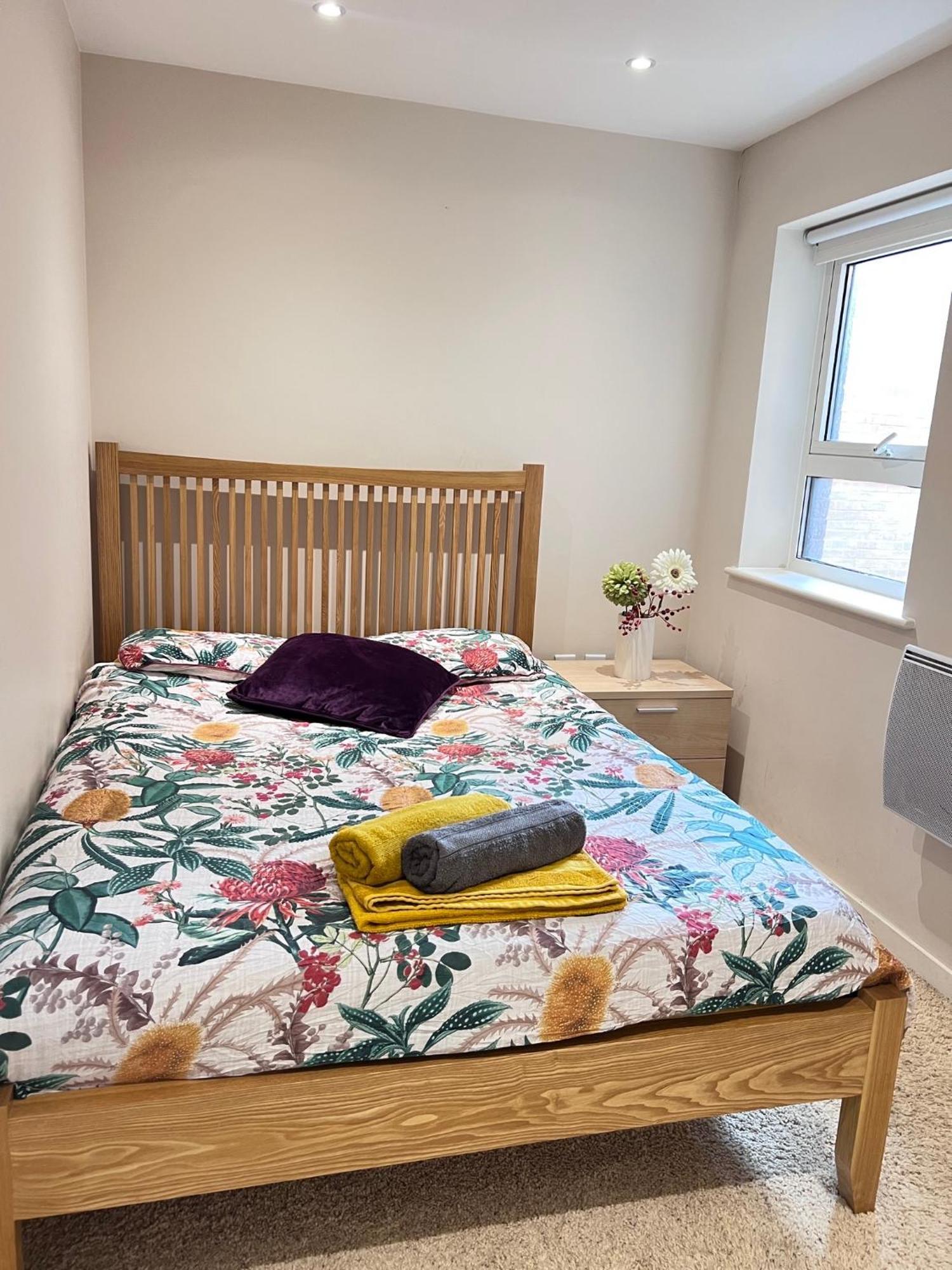 Great City Centre Getaway Apartment 2 Bed Near The Beach And Shopping Area スウォンジー エクステリア 写真