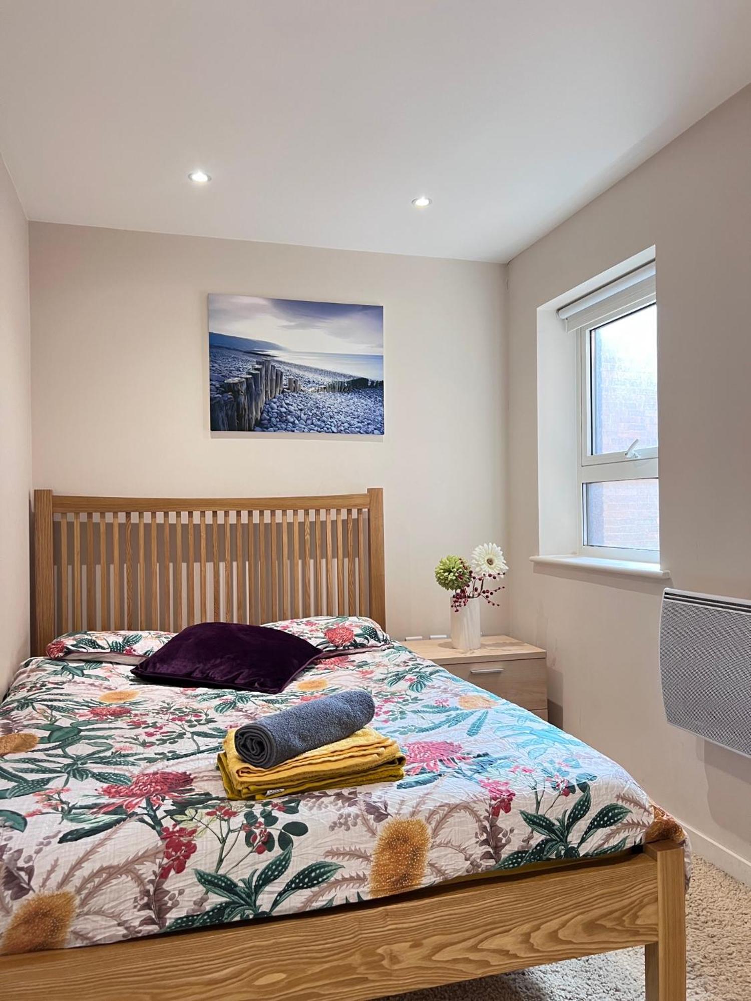 Great City Centre Getaway Apartment 2 Bed Near The Beach And Shopping Area スウォンジー エクステリア 写真